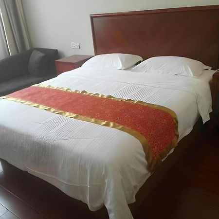Greentree Inn Linyi Feixian Jianshe Road Express Hotel Eksteriør bilde